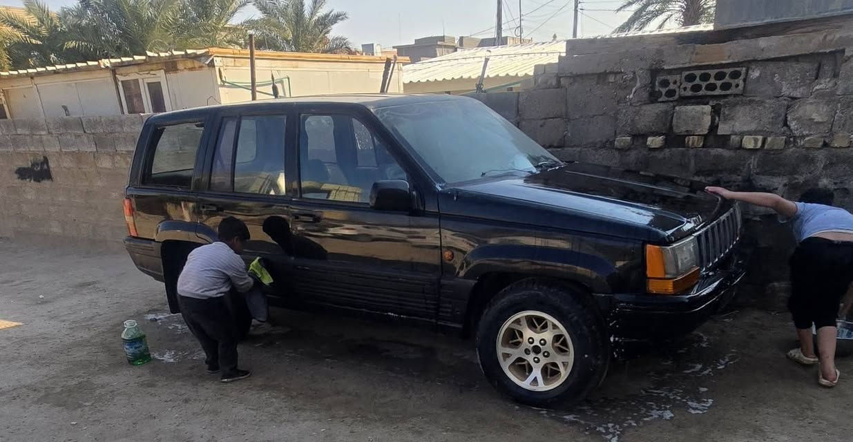 جيل شيروكي مصبوغه جديد
رقم انبار اسود دافعه كمرك
كير ومحرك 8ذابهن منه حته احوره
بطه السعر 20وبيه مجال
العنوان الفلوجه
***********
