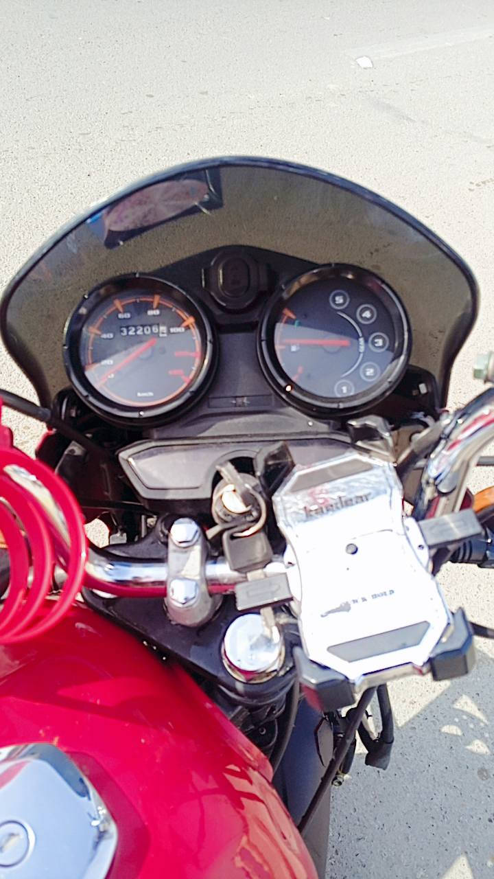 السلام عليكم بوكسر رقم بغداد
رقم  بغداد نضافه 100% تحويل ثاني يوم رقم انكليزي وين ما جان تتحول داخله هزه وكامله مكينه وكير بلاديات نضافه 100% ماشيه 32 فقط موديل 2023 دبلات امامي خلفي شغالات تشغيل سلف وهندر نكره باتري جديد 5 نمر ابريكات امامي خلفي جديد تأيرات جديد الدراجه مفوله كهربائيات كلها شغاله لايت اشاير عالي ناصي رماش دبل اشاره اوراق كامله بسمي تحويل ثاني يوم 
السعر مليونين ونص يعني مليونين و 500 وبيها مجال 
الرقم ***********
العنوان الشعب شارع التجار
