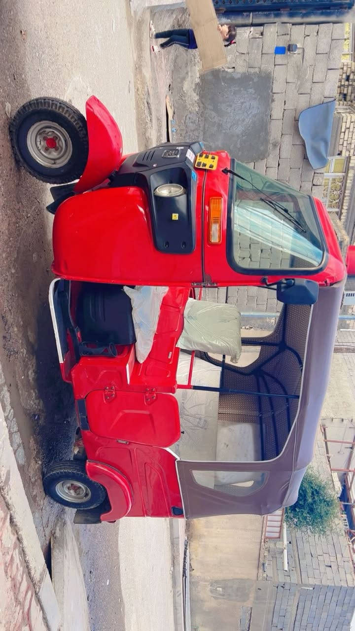 سلام وعليكم تكتك للبيع باجاج كفاله عامه موديل 2022بشهر ال12 السعر ب9000000وربع وبيه مجال الـمو شراي لا يتعبني عنواني البصره حيانيه حي الحسين 
رقم الهاتف:***********
