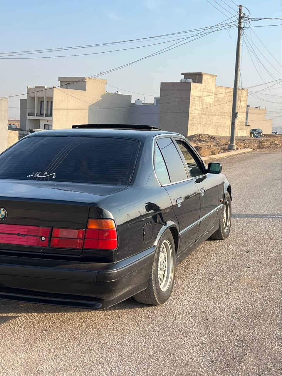 سلام عليكم 
لييع bmw 
525Ai
مسكر
موديل٩١
كير اوتوماتيك
سلايت فتحه
كشنات جلد
لون اسود 
صبغ جديد 
طخم و تايرات جديد
حداديه جديد
رقم اربيل
٨٥٠$  ٨ورقه و نص غرامه بيها بعد معمله نزل. سعر
سعر ٥٥ بيها مجال
 تحويل +وكاله ب شرط
***********
***********
واتس اب موجود أربيل, العراق
