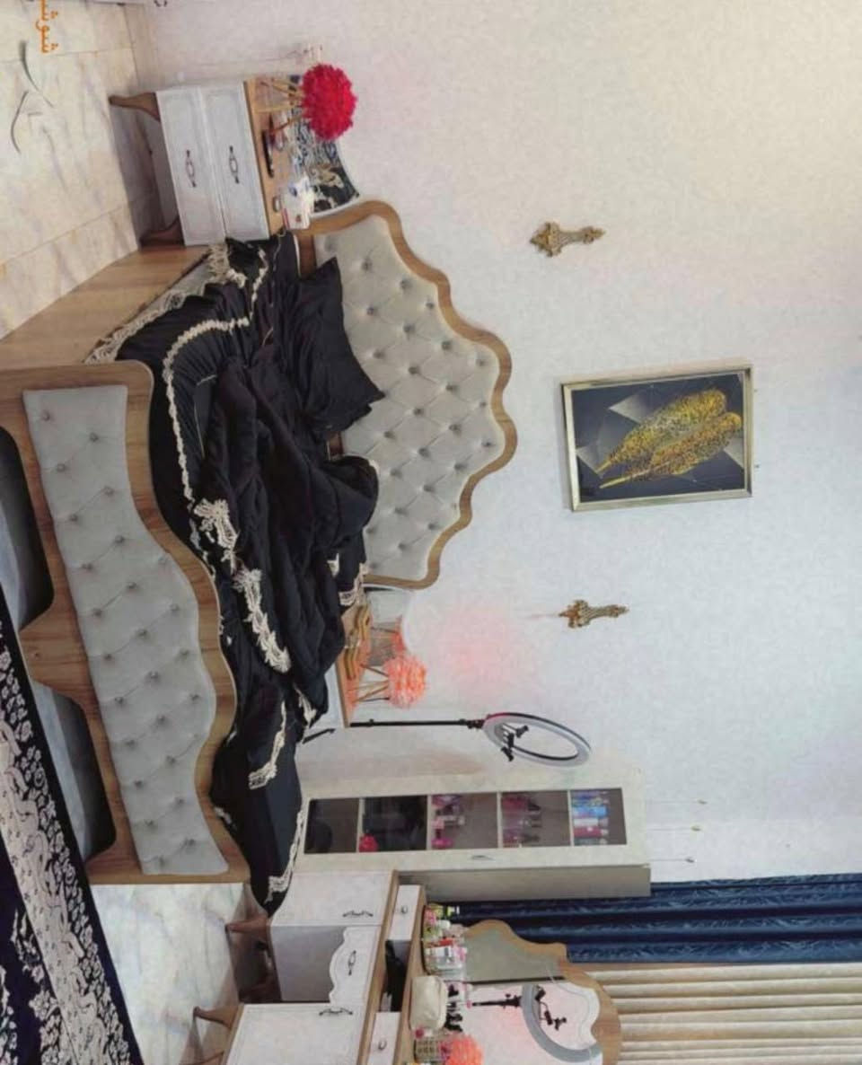 � بيت للإيجار مؤثث
📍 العنوان: السنيدية

* 4 غرف
* مؤثث بالكامل
* مناسب للعوائل

💰 بدل الإيجار: 1,200,000 دينار عراقي شهرياً

للاستفسار والمعاينة:
📞 ***********

نتمنى لكم التوفيق في العثور على السكن المناسب
