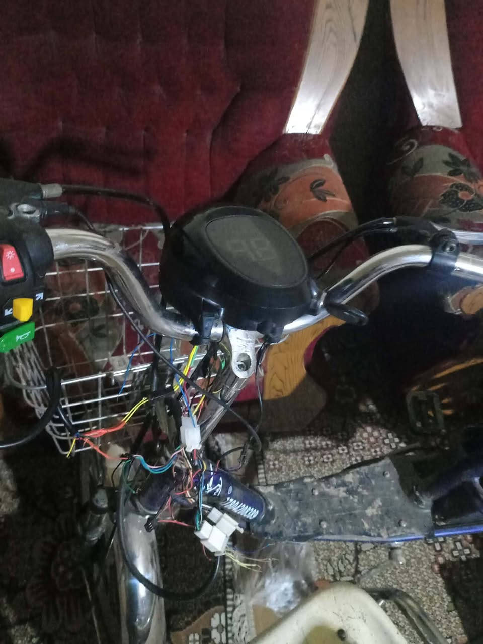 صيانه عامه للدراجات الشحن مع قطع غيار وبطاريات 
تبديل ضفيره 
عقول 
ديالى الخالص***********
