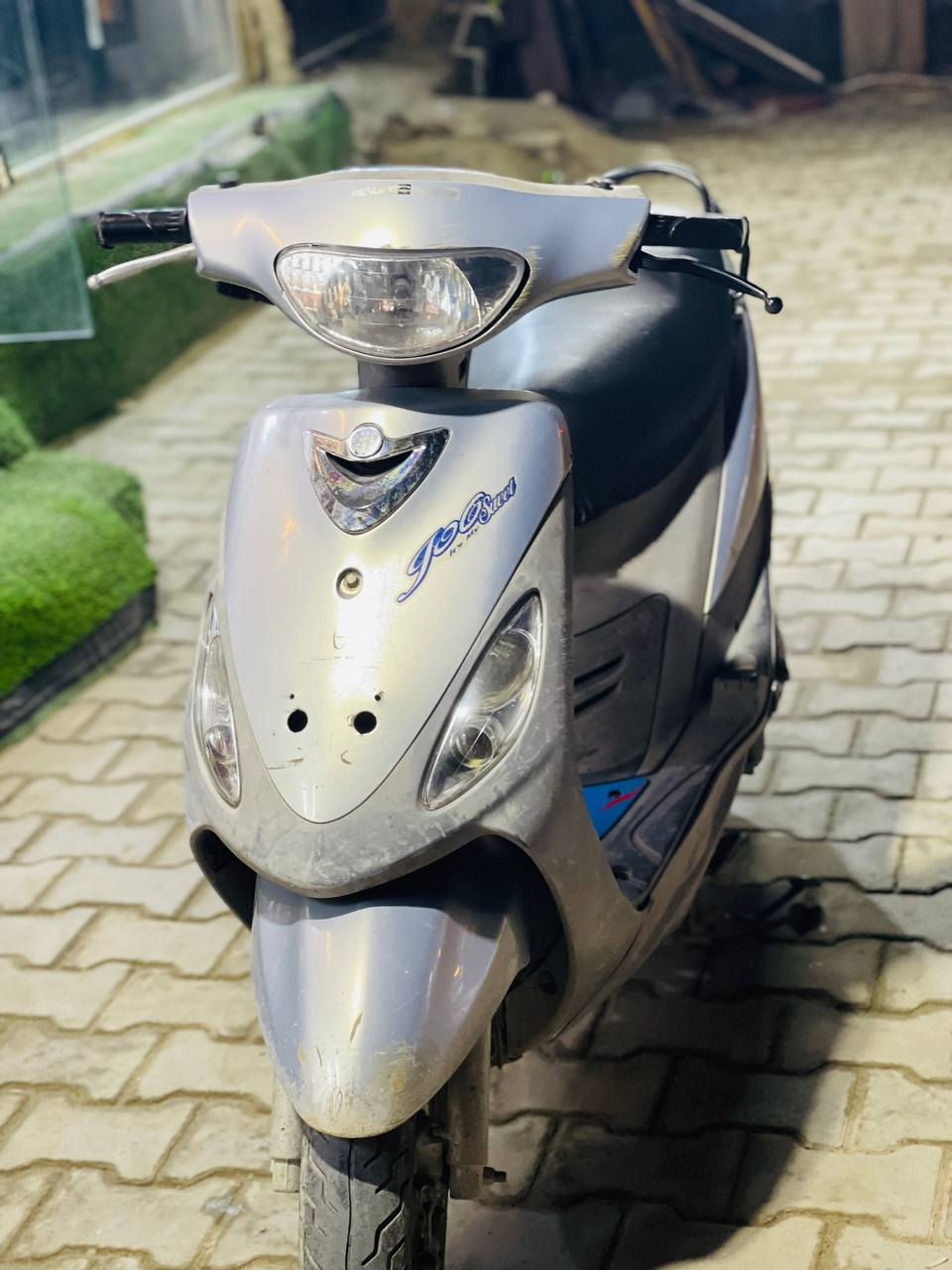 سلام عليكم دراجه ماكس منغولي للبيع دراجه نضيفه شوفت عينك بلاديه كلشي بيها بلادي وشغال نكره سلف صالها 5اشهر طالعه من الحاويه مكاني كربلاء الحسينيه العطيشي شراي خابرني ماتشتري لاتعبني ***********
