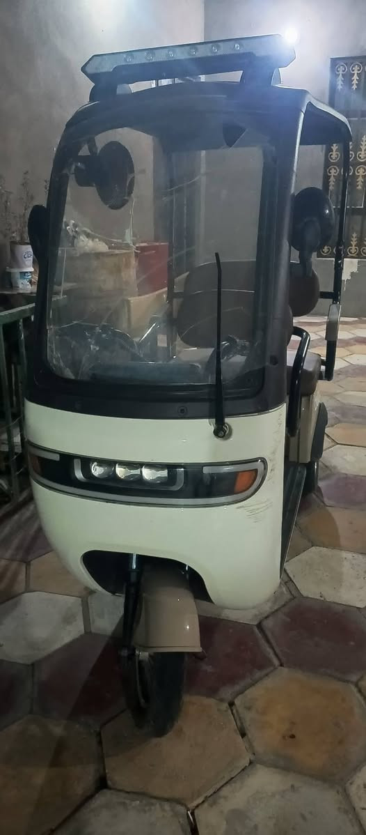 تكتك شحن للبيع
دراجه نظيفه ستعمال قليل المكان كوفه سهله 

السعر مليون واربعميه وبيهه مجال 
***********
