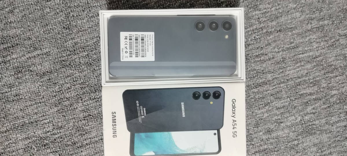 السلام عليكم متاح غراض امازون للبيع باسعار مناسبة جدأ تفاعل حتى لو ما تشتري يمكن لغيرك 
يشتري وشكرأ لكم 🤍

للتواصل في واتس 👈🏻 ***********
