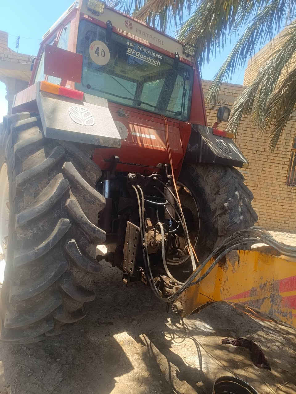 سلام عليكم افيات 160 موديل 89 ليزر فارمن موديل 2022 عرض 3ونص.    مكان ميسان  ***********.   ***********
