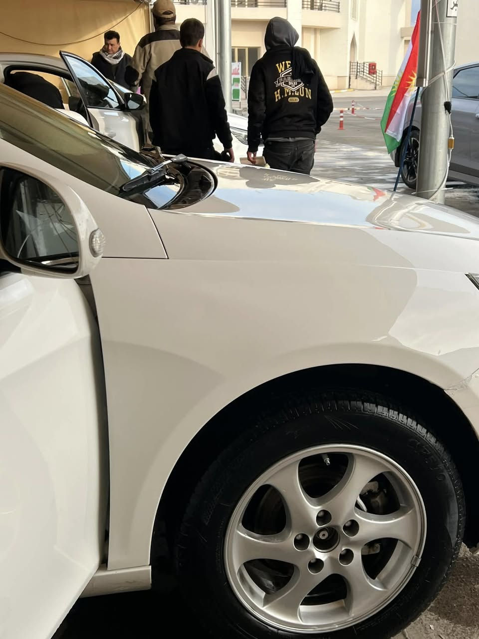 جاك موديل 2012
مةكينة زنجير مةرغوب مةكينةي بةشةرتي 10فيتةر
گير عادي تةبريت ساردو گةرم كوشن جلد جام كارةبا 
حاسةي بةگ
بي بوياغ 
سةيارةكة مالي دوستة بي مةسروفة لايت و زينون و كارةبايي بةشةرت
رةقةمي بةسةر جوة بةنزين زور زور كةم دةخوا زوريش بة هةلمةتة
نرخي 58 گةلاو معامةلةيكي كةمي تياية پارةي مازدةيةكي موديل كونة
تكاية كشتي بخوينةوة اينجا پةيوةندي بكة جوابي كومينت نادةمةوة ئةوةش ژمارةي خاوةني *********** سةيارةكة لةهةوليرة
