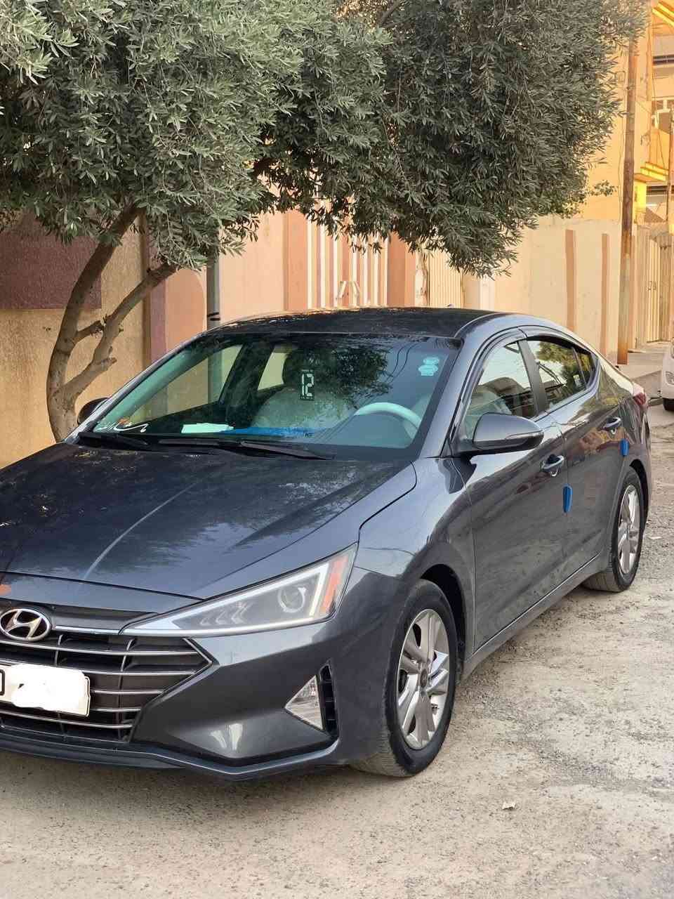 🔺الموصفات نص فول
🔻شاشة وكامرة دوارة
🔺تحكم ستيرن جهتين كروس سرعة
🔻ثلاث انضمة قيادة (eco-normal-sport)
🔺محرك 2000دوش
🔻محرك وكير بشرط
🔺السيارة بأسمي تحويل وكالة شرط.
🔻سيارة جديدة وجاهزة 
🔻رادار امامي توقف ذاتي رادار تحديد مسار
🔺رادار جانبي نقاط عمياء
🔺الشراي يتصل-***********
🔺السعر خاااااااص.
🔺واتساب فقط  :***********
