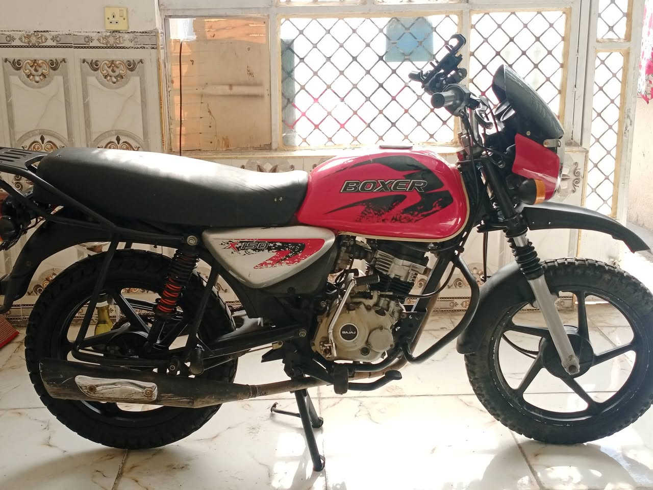 دراجه للبيع بوكسر موديل 2019 مكان بغداد دراجه اربع اجير كلها شغاله كفاله السعر 525 ***********
