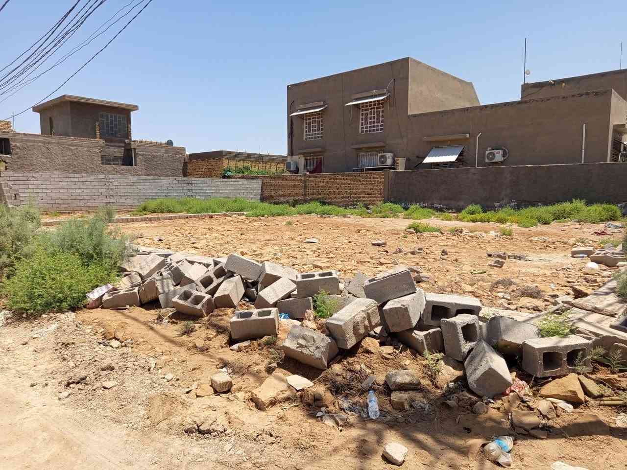السلام عليكم
عرصه 350 متر ماي وكهرباء فول 
عنوانها ديوانيه التقيه الثالثه قرب مجمع السلام السكني القطعه ركن على شارعين 
للاستفسار ***********
***********
بيع مستعجل جدا
