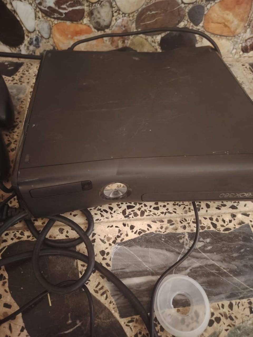 السلام عليكم عندي بلي اكس بوكس 360 شغال يدات اثنين شغالة فول
بي 22 لعبة رايدة 85 بي مجال 

***********
