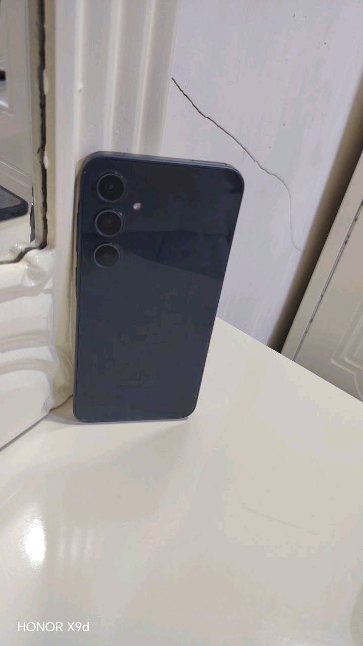هونر  x9d
سامسونك A35  G5

مراوس رايدهن الترا ٢٤