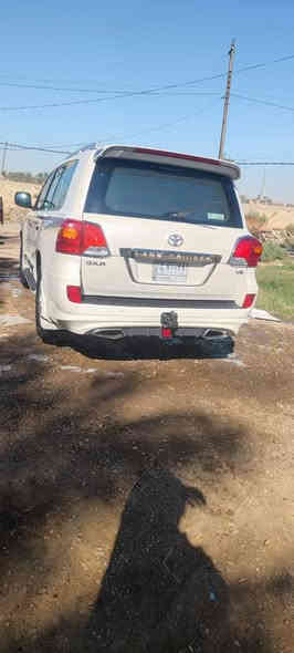 لسلام عليكم لاندكروز جكساره للبيع موديل 2010سياره كلش حلوه ونضيفه وسنار موجود 
(***********)
موصفات 
1فتحه سقف 
٢اشاير مراي جانبيه 
٣دخول ذكي 
٤بصمه تشغيل 
٥شاشه معه لمس تدكات التبريد 
٦سبايدر اصلي +نمر الكير لسحب وصعود الاجبال 
كثير من موصفات بعد 
ماشيه ١٦٣ بيد جناي ونضافه عامه مكفوله 
السعر والاستفسار بلتصال ***********
