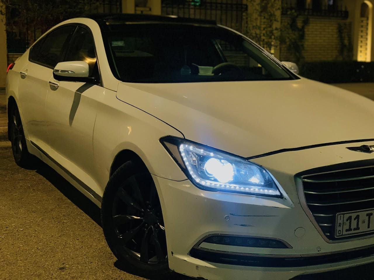 جنسزز موديل ٢٠١٦ رويال
مصبوغة حزام حادث جانبي
بدون دواخل
رقم بغداد سنويه ٢٠٣٠
فول للاخير
حدادية جديدة
تخم تاير جديد
منضومة ماء جديدة
منضومة بانزين جديدة
باتري جديد
سيارة جاهزة بس بيها نواقص بسيطه
بيع او مراوس 
رقم الهاتف ***********
