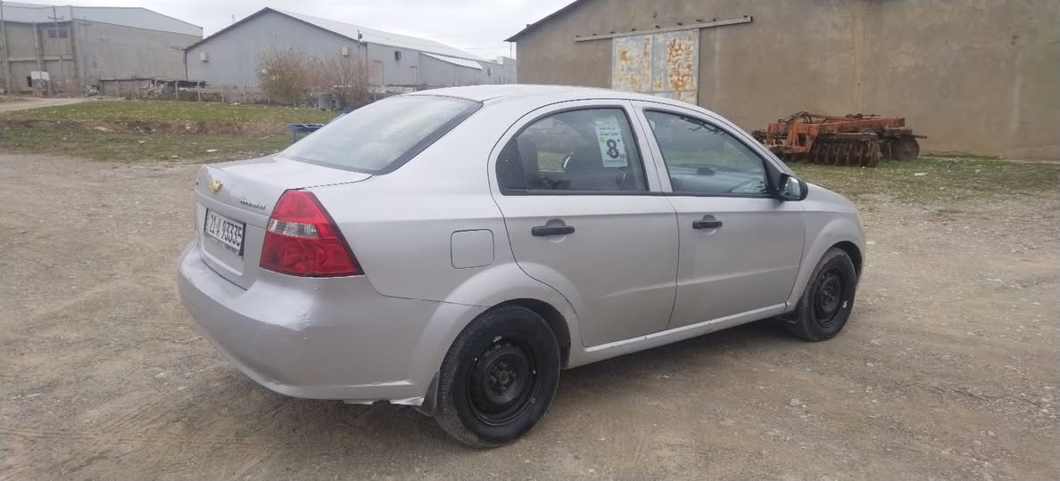 ئە فیۆی گیر عادی  مودیل  2009                 گیڕو مە کینە ی بە شە رت  هیچ مە سروفی تیا نیە سە یاڕە یە کی زۆر پاك وجوانە            پشت و پیشی کە پسە  لیداانی نیە                 سە نە ویشی نویکراوە تە وە  ژینگە شی دراوە       سە یارە یە کی زۆر پاك و جوانە    سعر 52       وە رە قە  کە میك معامە لە شی  تیایە      ژمارە تە لە فۆن   *********** كويسينجاك, أربيل
