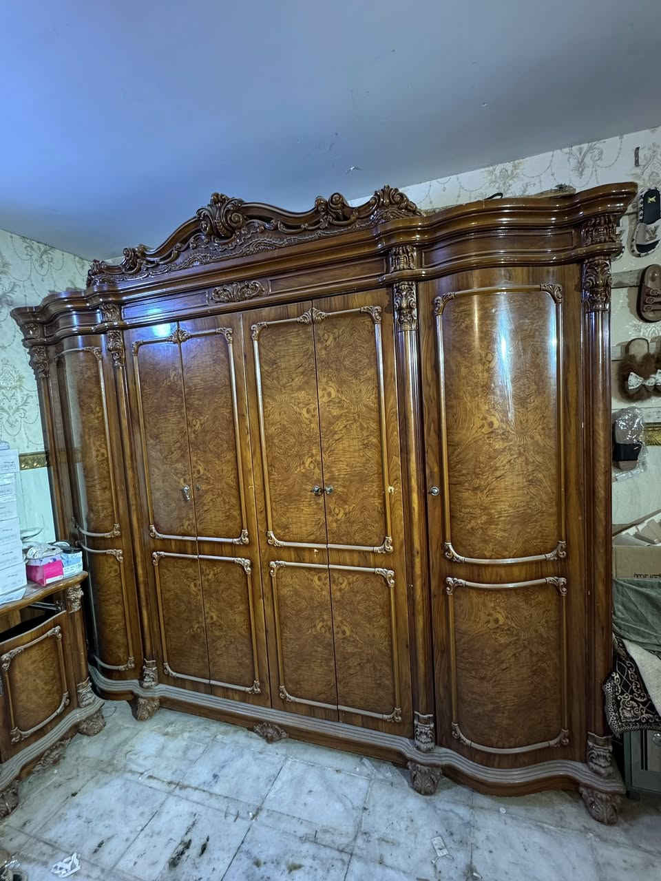 كنتور مصري 6 بوب السعر 100 الف 🔥 
ويه ميز تواليت ماته 
موضح ب فديو نضافه الكنتور 
مكاني بغداد الكاضميه 
استفسار ***********
