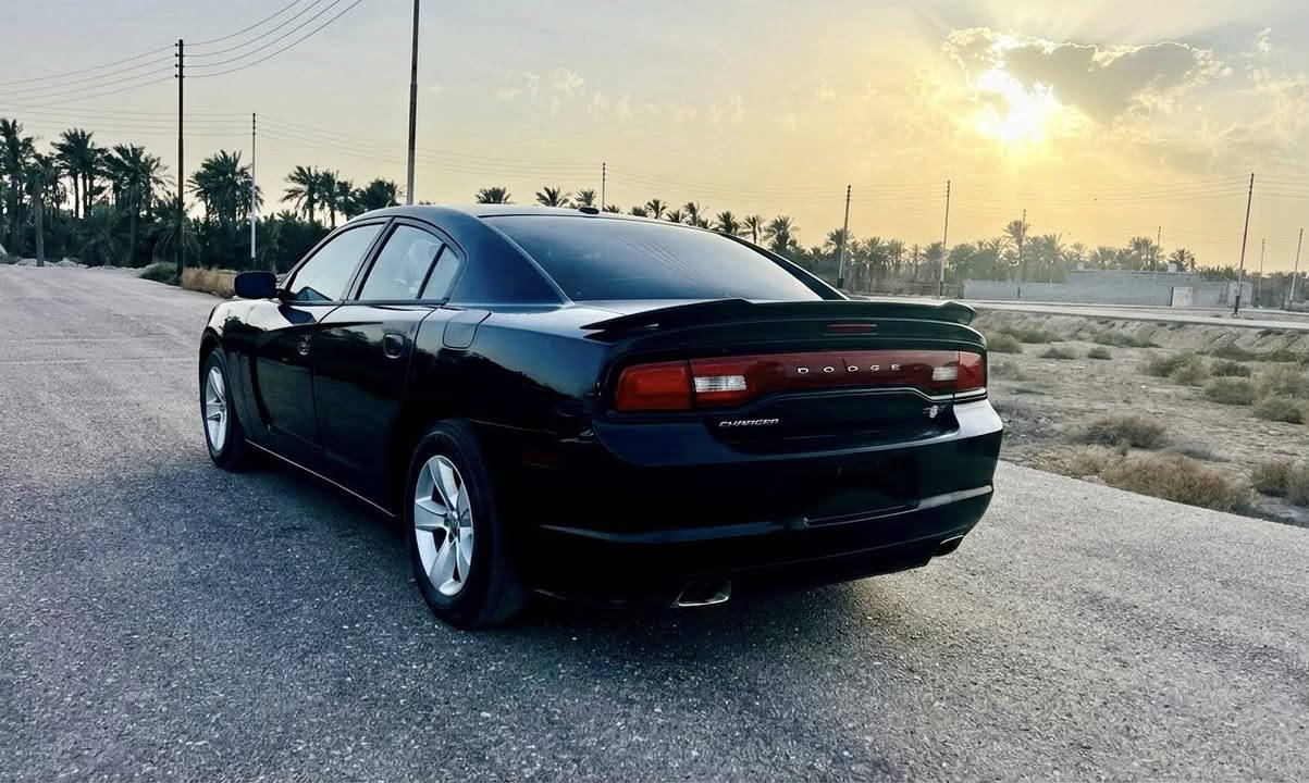 سلام عليكم للبيع جارجر مديل 2012 ادوات كصه جنطه محرك 3600 سته سلندر شاشه كبيره  جاهزه كير محرك حداديه وتبريد جاهزه #متومه ارقام وسنويه ‎#مكان البصره #السعر 48 وبيها مجال ***********
