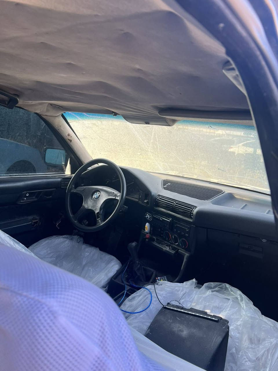 BWM 1990 مەنەفێست سەوتی مەکینەی هەیە   بۆربرینی گێری تەوانیە سەوداش ئەکم رەقەم تەلفۆن ***********....***********... أربيل, العراق
