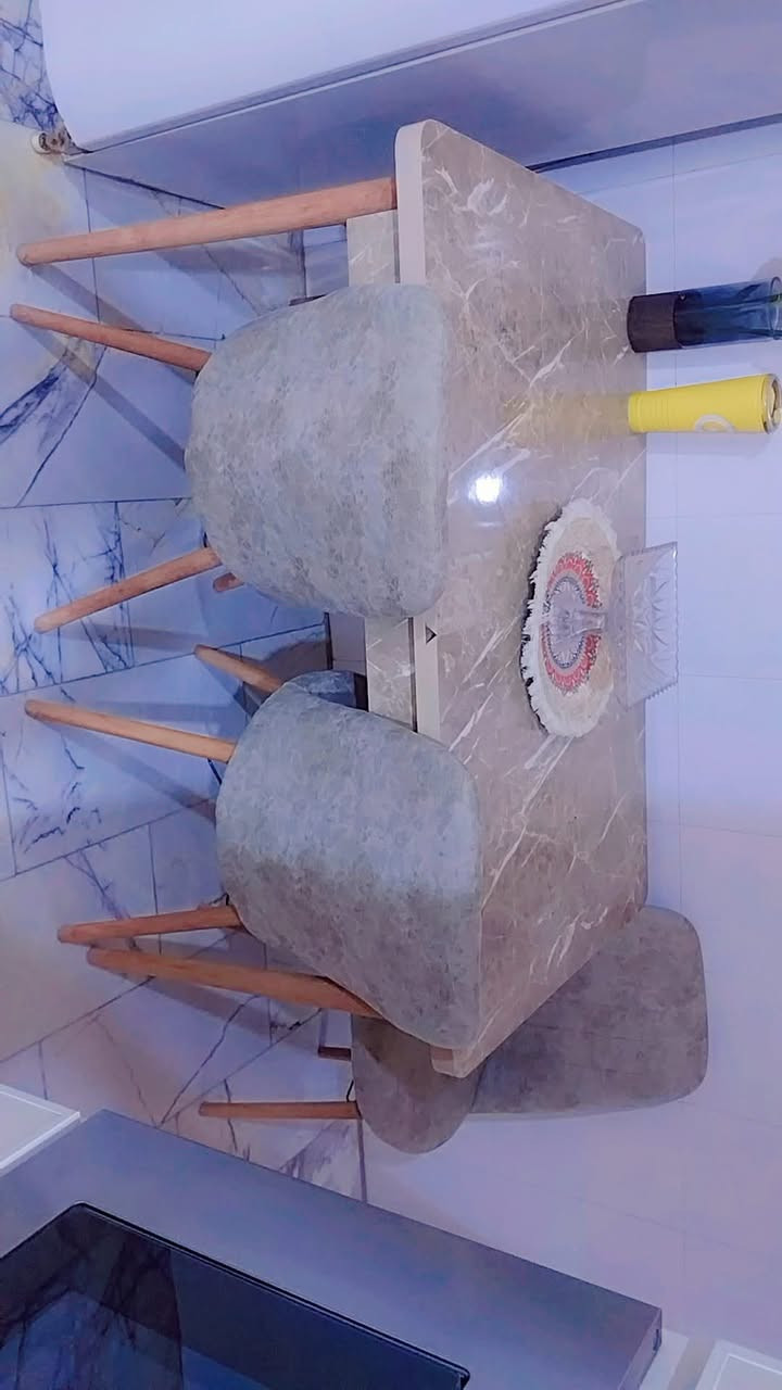 ميز طعام مع 6 كراسي شرط النظافه للبيع السعر 200


**إذا كنت صاحب هذا الإعلان وتريد حذفه لأي سبب، رجاءا أرسل رسالة إلى الدعم الفني**
