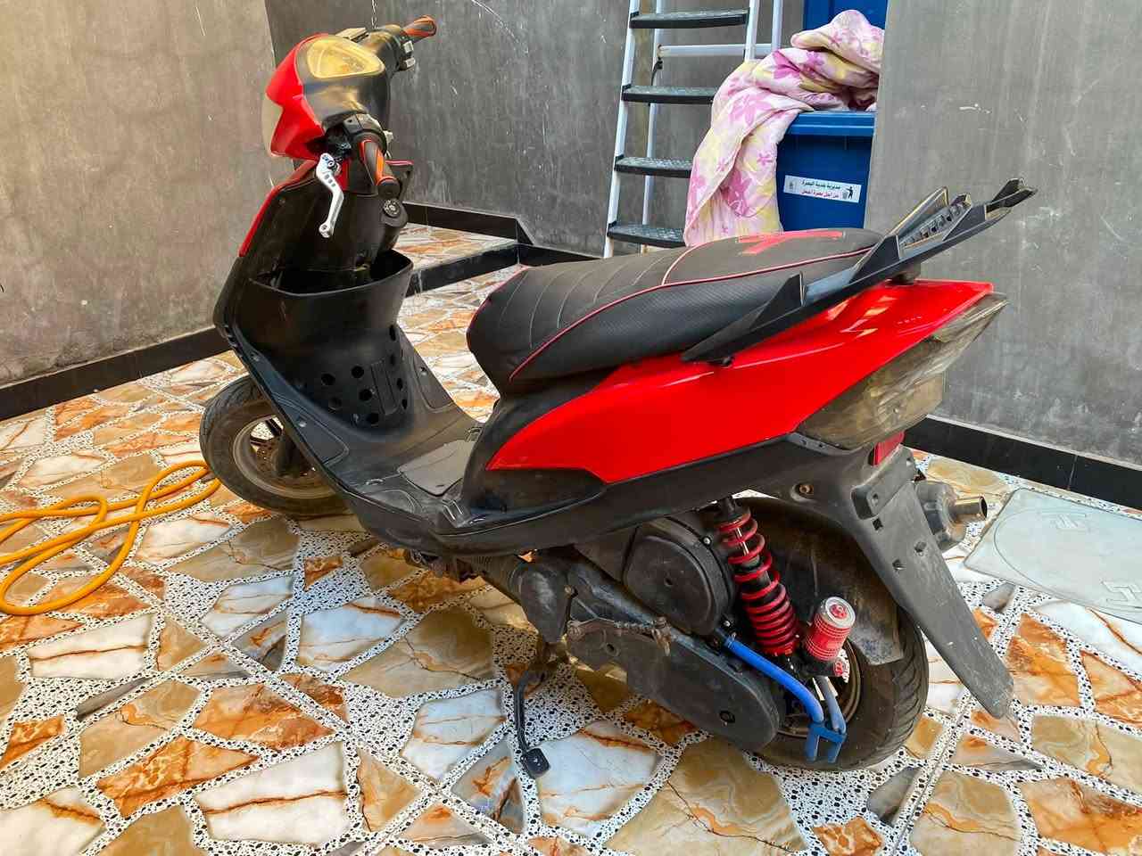 ماكس عدله ياماها 
بوشة ٤٩ 
شغاله كهربائيات كامله لايت وبگ لايت واشاير ودبل اشاره هورن شغل اللايت بي ضعف لان الباتري قديم وينرادله تبديل والسلف عطلان ينرادله تبديل 
گزوز رياضي FM
ويل نجمة 
دبل خلفي رياضي 
يدات بريك گلابي
هورن عالي 
المكينه نظيفه استخدم دهن امزويل دائماً
الدراجه مجفته مره وحده 
السعر ٧٠٠ وبيها مجال قليل حگ الجيه
مكاني البصرة / حي الرضا بظهر كلية المعقل بشارع التجاري


**إذا كنت صاحب هذا الإعلان وتريد حذفه لأي سبب، رجاءا أرسل رسالة إلى الدعم الفني**