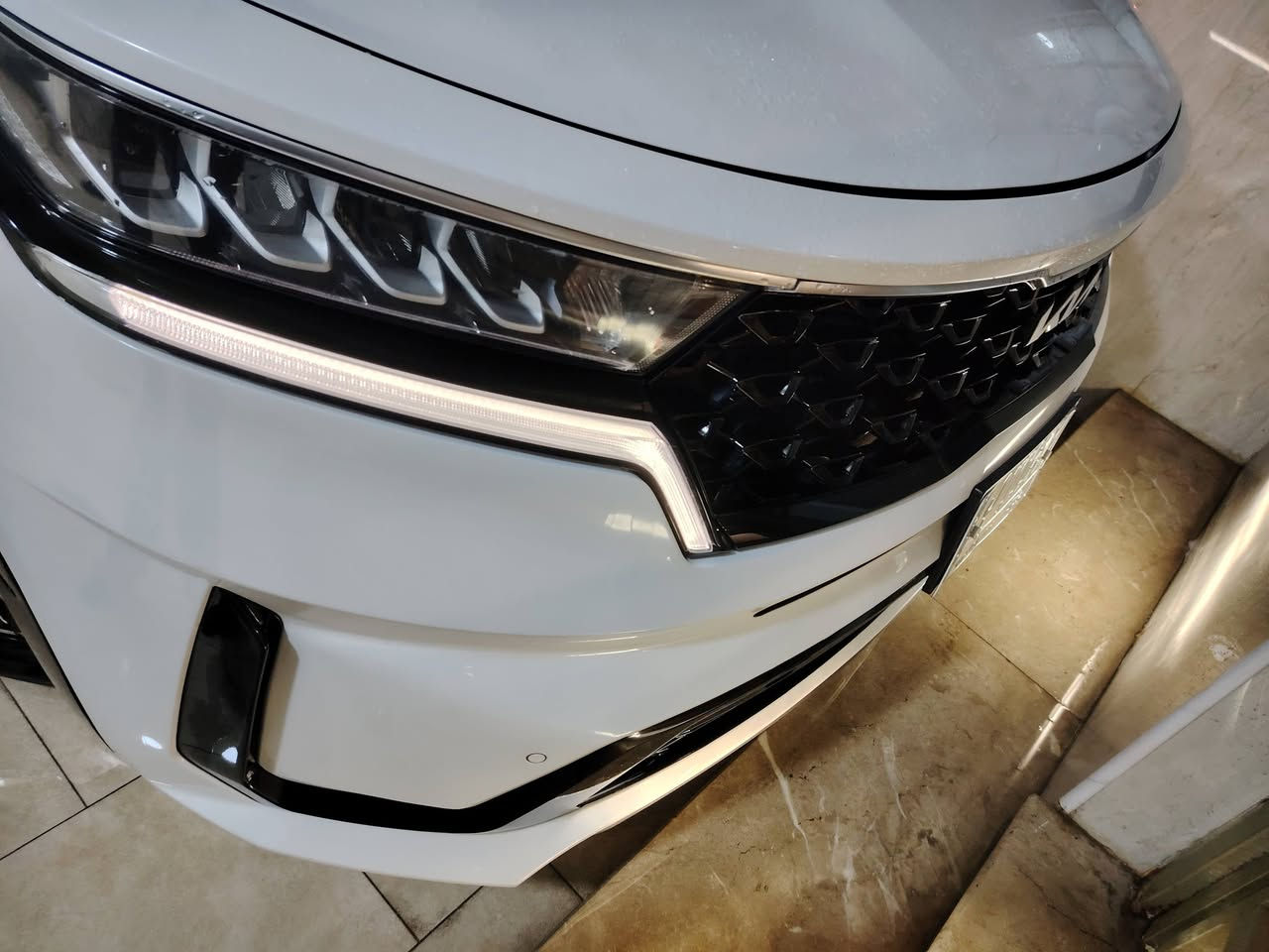 سلام عليكم
سورنتو 2023 وارد أمريكي مرقم بغداد

اربعه سلندر 2500 مواصفات S

بصمه أبواب  مانع نزلاغ توقف ذاتي كشنات كرهباء حساسات امامي وخلفي 

سبعه راكب شاحن لاسلكي تغير بوضعيات القياده

لايت اربع عدسات كشنات جلد شاشه جبيره اشاير بل مري

تشغيل عن بعد رادار امامي كامره دواره سياره جدا جديده

ستخدام شخصي صور الحادث مرفقا بل منشور

ماشيه 17الف

العنوان الناصريه المركز

لستفسار علا الرقم ***********
