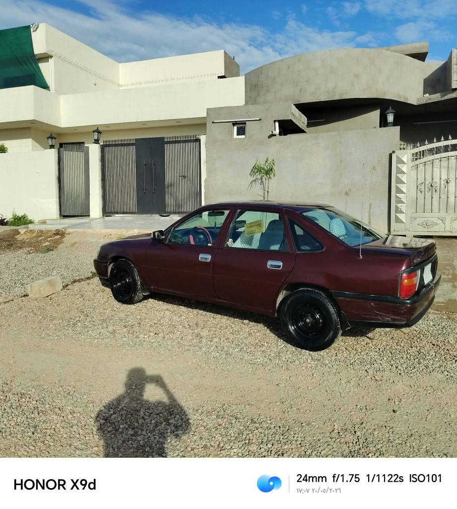 (مكلف بالنشر اخوان)
اوبل فكترا موديل 1991 كير محرك 20 شرط رقم بغداد مشروع وطني لل 28 دفتر بانزين بدون ضربه بدون خياس صبغ عام للجماليه فقط
 ارفلو بالشرط صدر كله جديد تايرات بطاريه جديد سماعات جديد مسجل قرص 
مكان السياره كركوك أو طوز 
سعر 36 بي مجال 
للاستفسار اتصال على الرقم فقط
رقم صاحب السياره...
*********** كركوك, العراق
