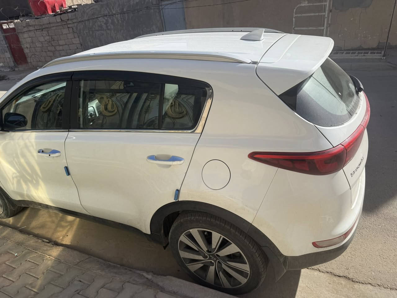 السلام عليكم سبورتج للبيع موديل ٢١١٧فول ماعدا البانوراما بصمه مكفوله من الصبغ السونار موجود بالمنشور رقم أربيل العنوان بغداد اللطيفيه ماشيه ١٣٠ ألف  السعر ١٨٠ بيها مجال شي بسيط /***********/***********
