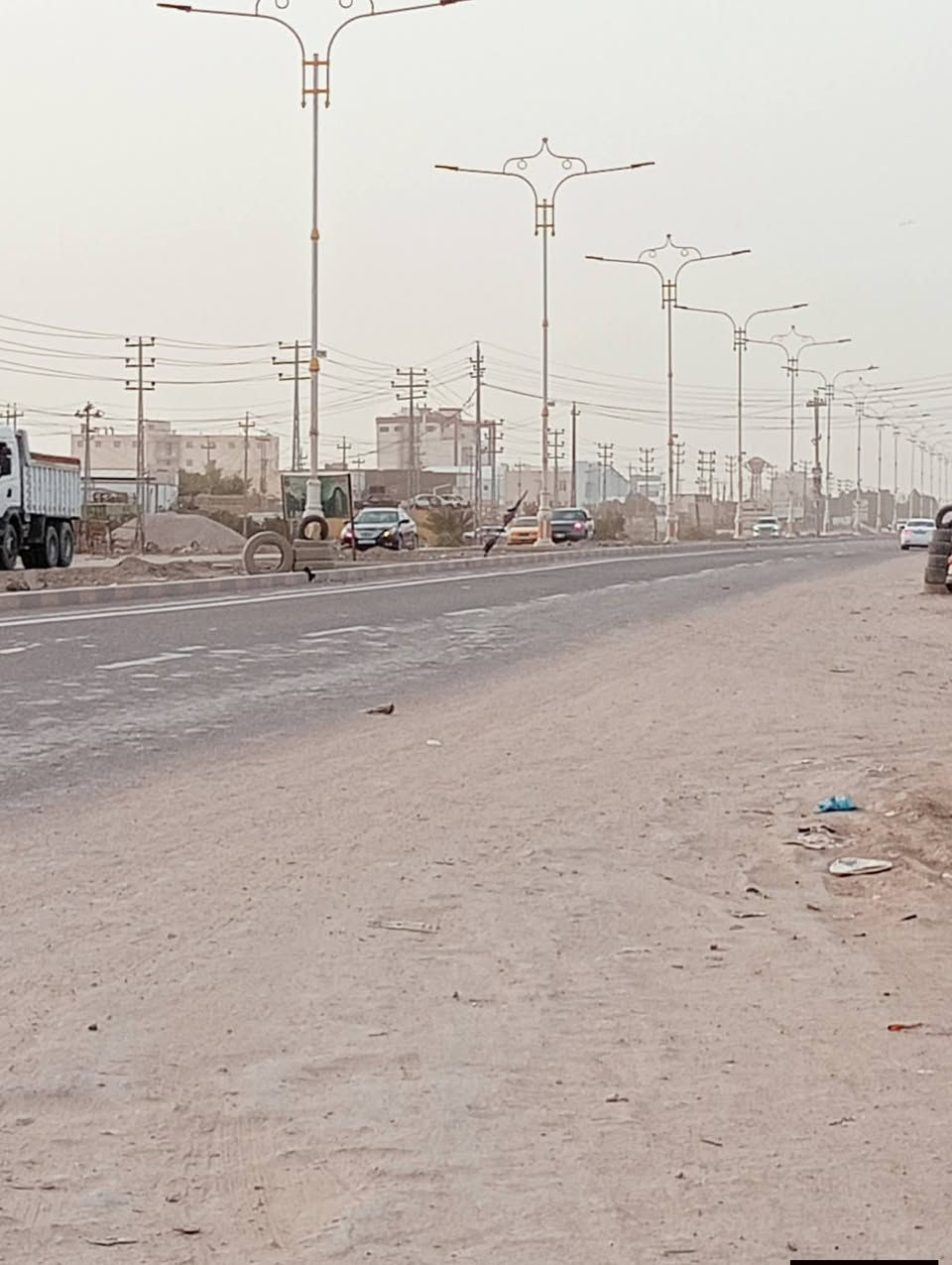 السلام عليكم اخوان بيت زراعي للبيع المساحه 120 البناء بلوك خدمات كامله البيت يتكون من غرفتين ودوانيه ومطبخ وغرفه قاط ثاني البيت نزله ابو كامل الرئيسيه مقابل النزله الاولى مال حي الجوادين الاستفسار على الرقم او واتساب ***********
