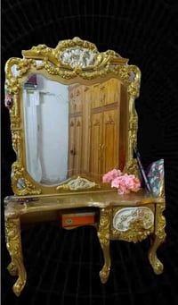 للبيع عنوان  بغداد  بارك السعدون  ميز تواليت  مصرية 07708848805