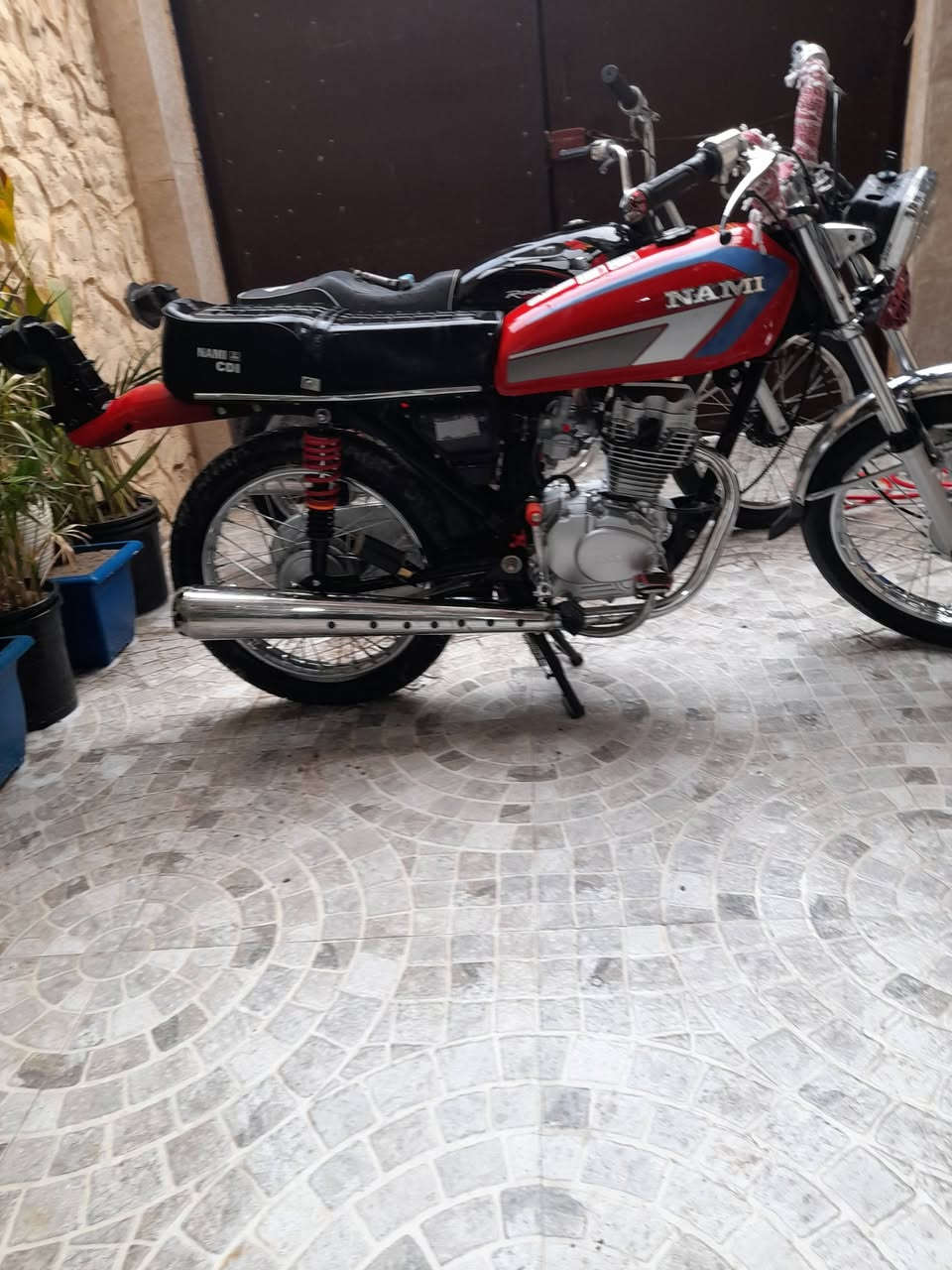 دراجه نامه حربي فول 
نامه امتياز  موديل 25
شرط شلعه ومعدل نار 
ما ناقصه اي شي 
شرط برغي ما ملعوب بيه ما مفتوحه 
مكاني موصل أيسر حي الفلاح 
السعر ٥٥٠ وبيه مجال 
رقمي ***********
