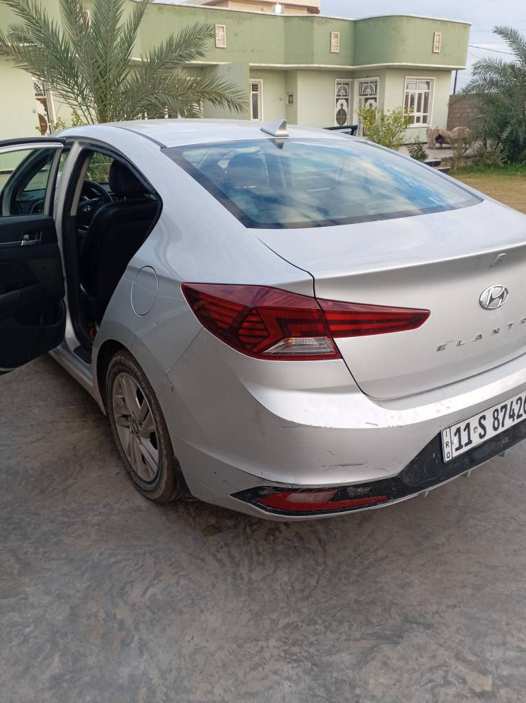 محرك 200 مامفتوح
  كير اي تي
شاشه كاميره
خلفيه لادار حساسات جانبيه
 ثلاثه انضمه القيادة
 تدفئة تبريد شغال بأسمى السيارة
بغداد رقم اسيا 7737369482 زين *********** بغداد, العراق
