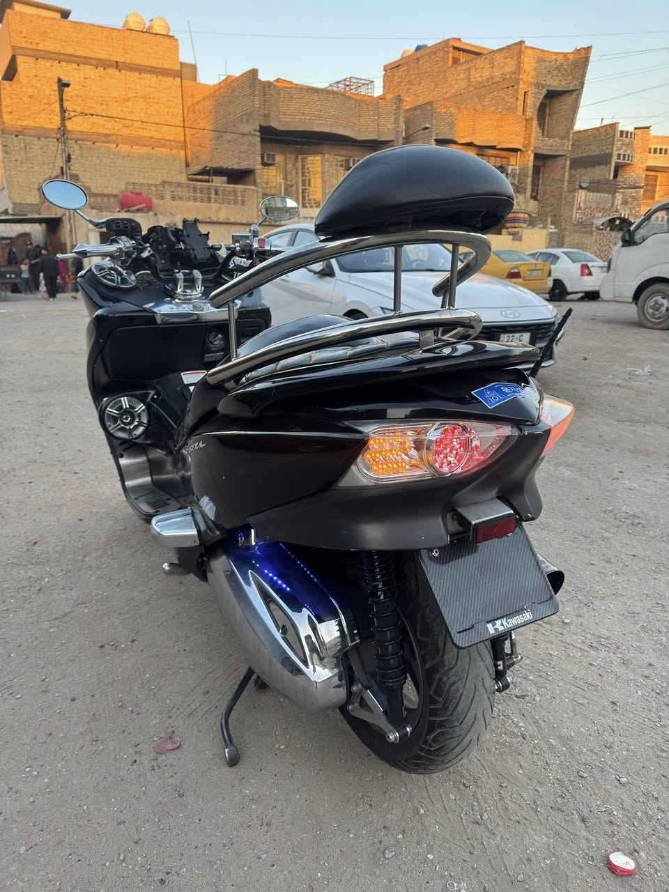 السلام عليكم 
فورزا 0/10 فول مواصفات S7 مسجل 4 سماعات 
7 كير ماشية 42
مكفولة كفالة عامة و التزويد و النظافة كدام عينكم 
العنوان بغداد مدينة الصدر قطاع 25 
***********  السعر 15 ورقة وبيها مجال للشراي
