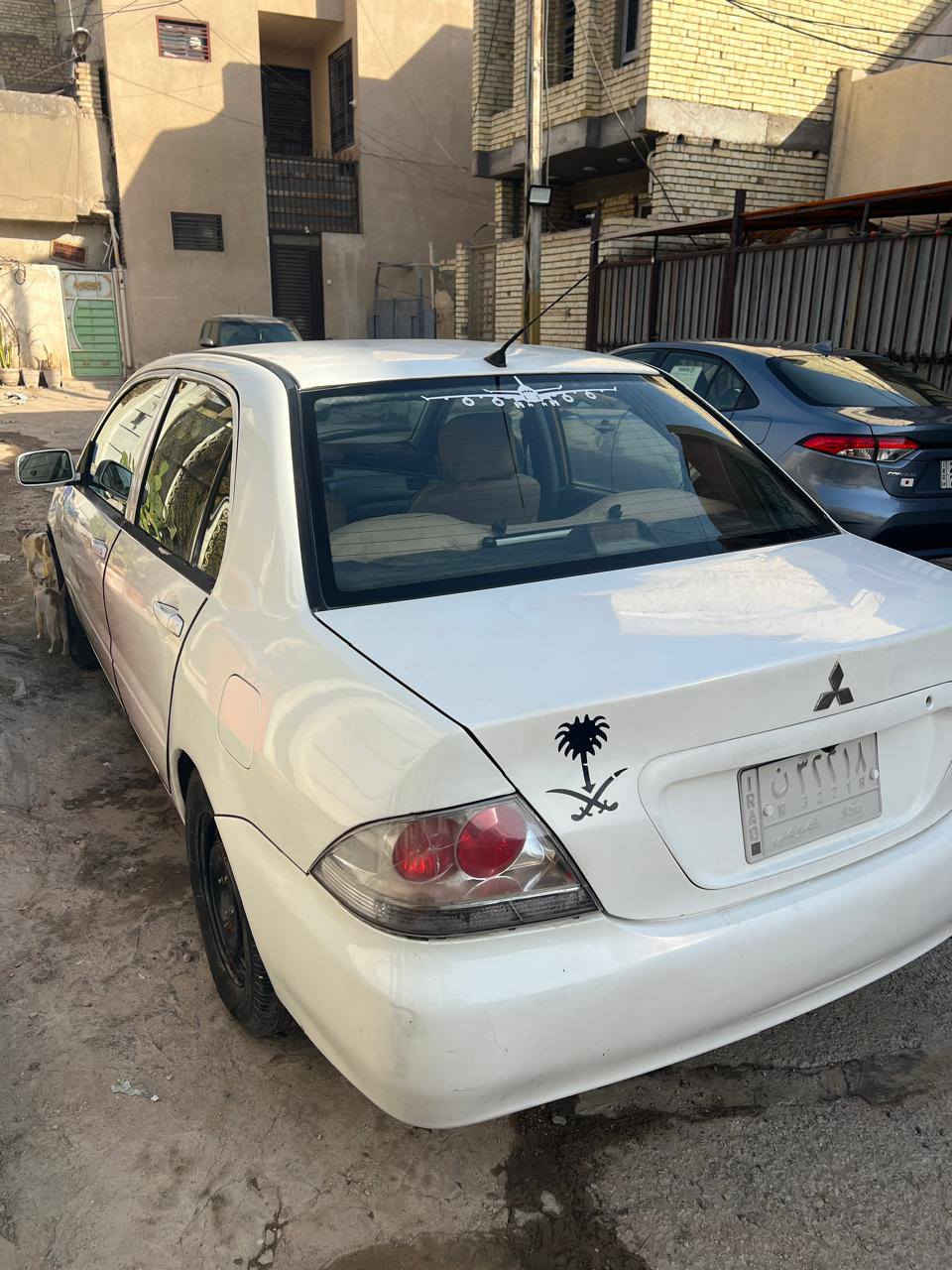 سلام وعليكم لانسر بومه موديل 2010 
للبيع سياره جاهزه دوشمه كشنات وارضيه كامله تبريد ثلج ما شالله سياره خير من الله 
منضومه شاشه وكامره بك 
تحويل فأتها بل اصل اصفر الون 
عنوان حي اور السعر 68 معروضه
رقم التلفون ***********
