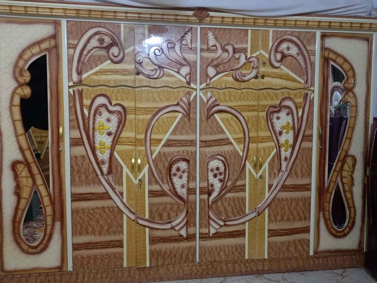 غرفه صاج صبغ حراري فول نضافه بسعر مناسب للاستفسار ***********
