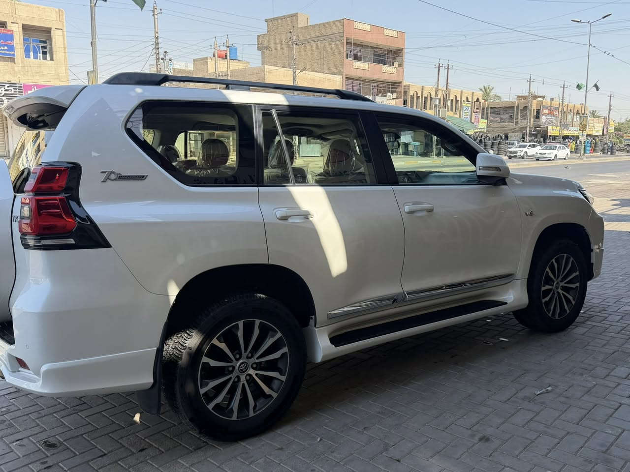 برادو 2022 للبيع
ساز
TX.S سبعينية
مواصفات معروفه ميحتاج اذكرهن 
فول مواصفات 
ماشية 56كم
السياره بيها 4 اصابع بارد بالجاملغ الامامي 
والباقي مكفول 
السعر 44 وبيها مجال 
رقم اربيل تحويل ثاني يوم
مكان السيارة بغداد حي العامل 
***********
