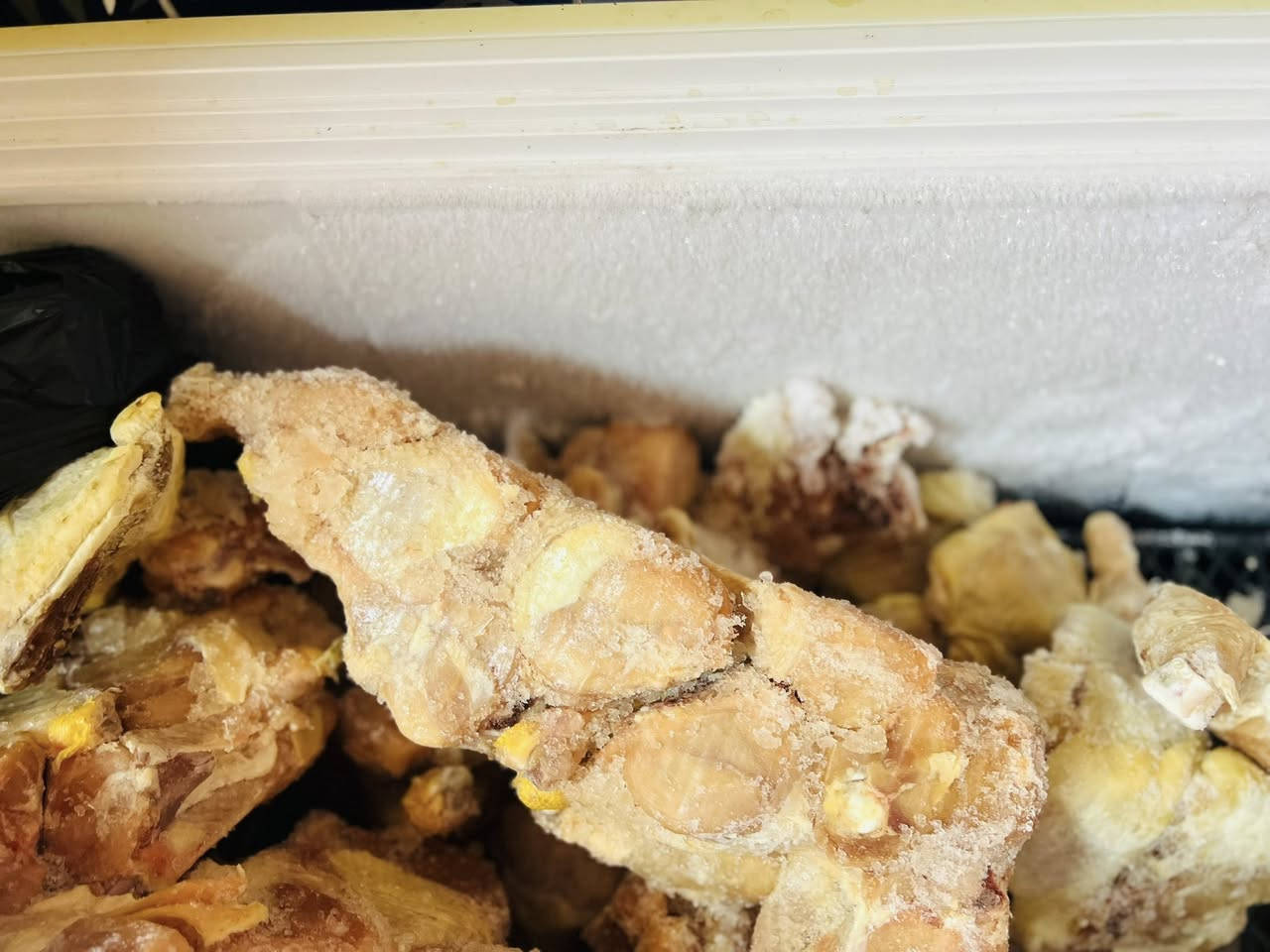 السلام عليكم

توجد مجمده للبيع مكفوله شرط التجميد وبلاديه تاخذها 

عالفحص السعر  ١٧٥ الف 
للتواصل ***********
