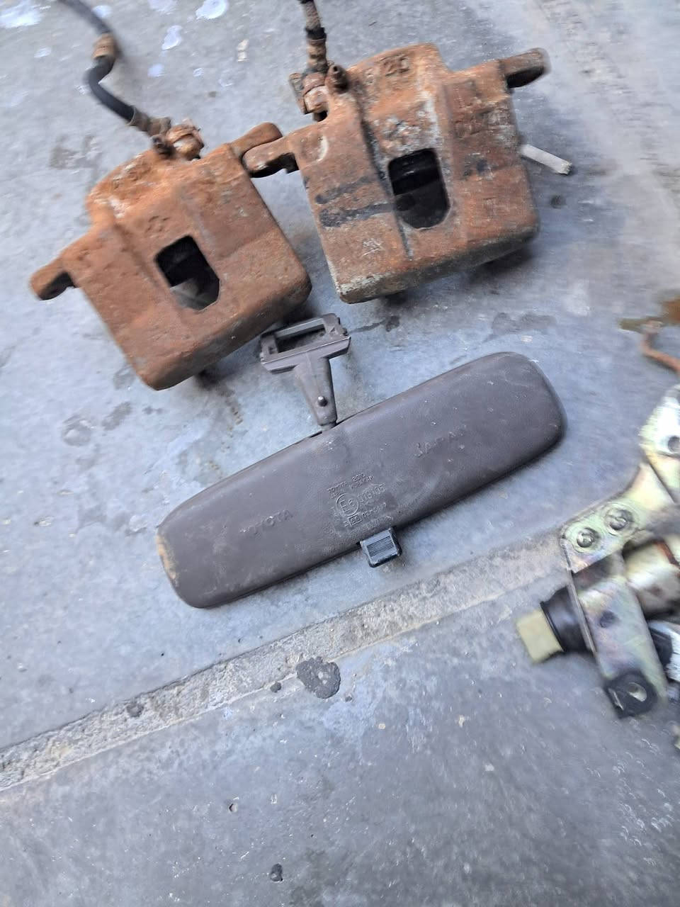 غراض سوبر 85 للبيع  *********** جام اربع بيبان كيلونات اربع بوب فج ابريك أمامي مرايه  داخليه ساعة دشبول  حصان كير عطر دعبول ماطور ماسحات كلوب  تنته    طوافة بانزين  باب مؤسسه خلفي ايمن  لوي أمامي خلفي  يدات بوب أمامي خلفي  قبق سماعات دشبول
