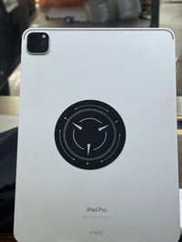 ايباد 11 M2 فووووول نظافة شخط مابي  السعر 650 الف  فقط شاحنه وياه  077...