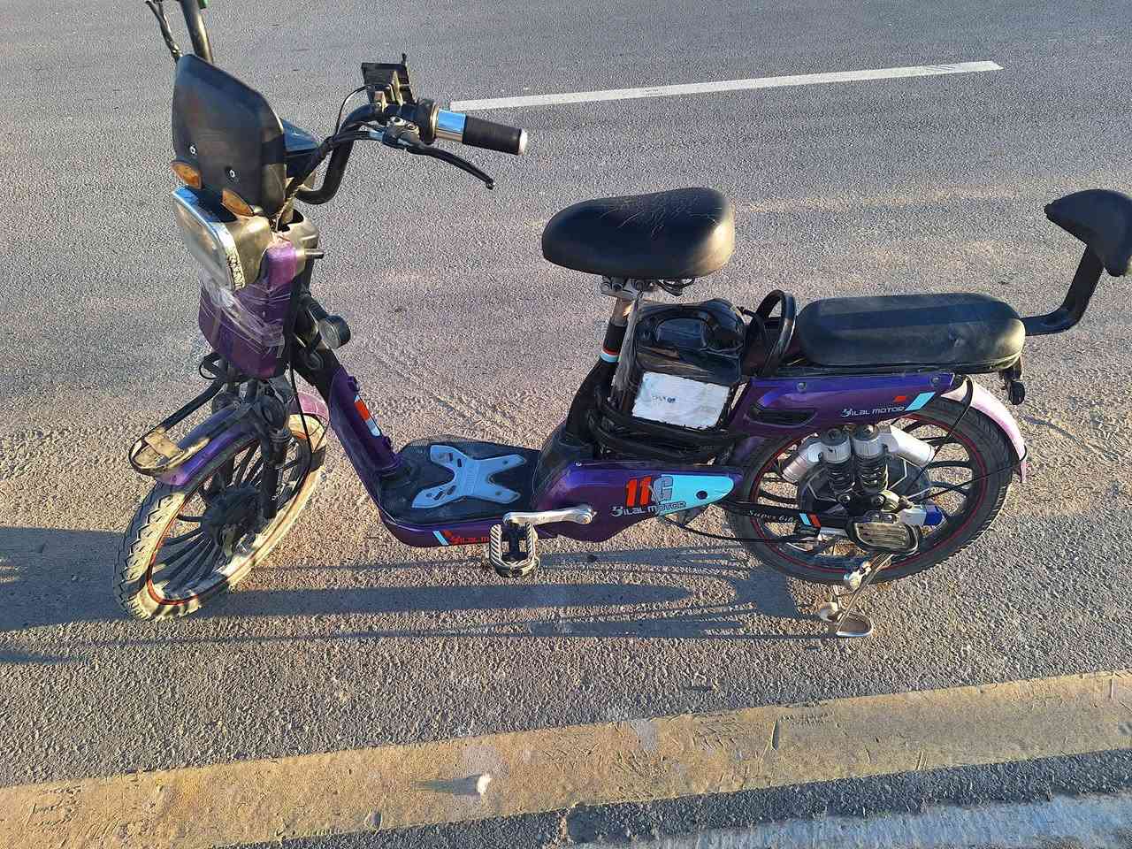 بايسكل شحن بطاريات جديده صارلي شهر مخليهن بنز جديد تايرات جديده تجي تفحص وشوف مكاني كربلاء امن الداخلي ***********
