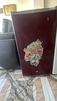 ثلاجة • للبيع • أجهزة منزلية