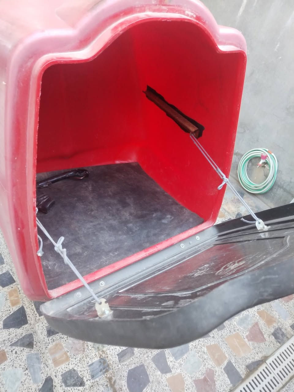 السلام عليكم
صندوق دلفري للبيع
          سعره ٣٠ نقص فقط سبرنكات
مكاني بغداد الزعفرانيه
***********
