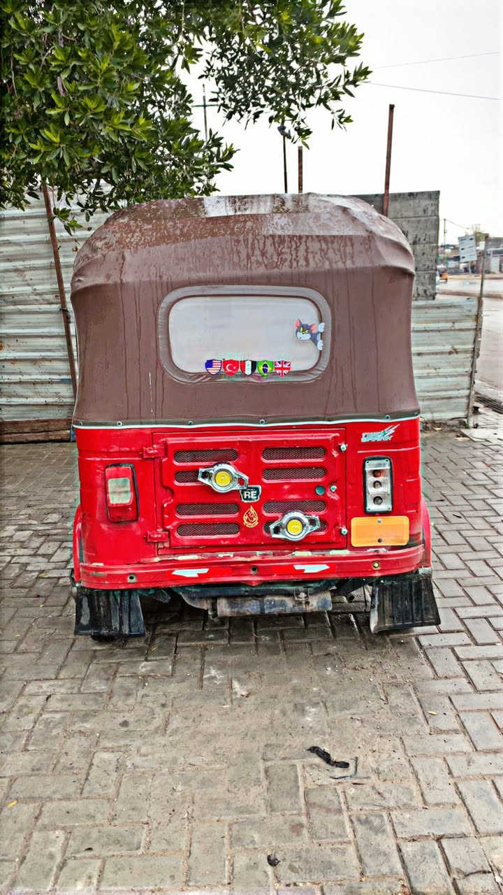 سلام عليكم تكتك 2018مكينه مال عشرين مكفوله تكتك حلوه مامغسوله مال عيشه تخم تاير جديد السعر 3700وبيها مجال حك الجيه مكان بغداد مدينة الصدر  ***********
