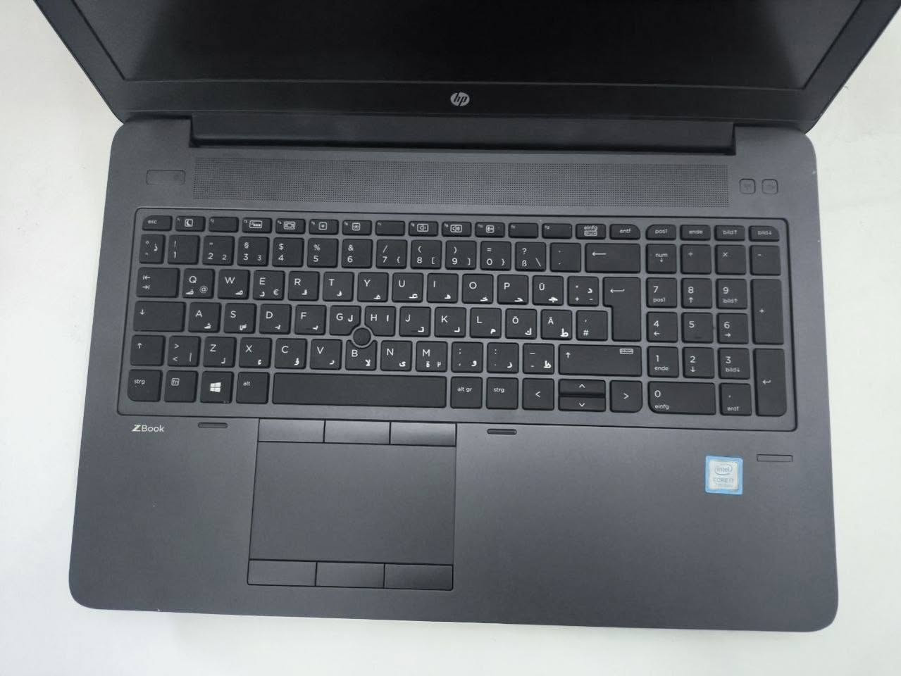 🖥 HP Zbook 15 G4
مع ملحقات  :  ( حقيبة  ، ماوس  ، شاحن ) 
الــــمواصفـــات
i7-7820HQ  2.90GHz
💾 Ram 24 GB DDR4
💾 GB SSD  1Tb

📨 Graphics Cards :
Intel HD Graphics 630 (128 Mb)

كرت شاشة خارجي 👇
🔸 Nvidia Quadro M2200
Design 4GB
قياس شاشة 👇
👨🏻‍💻 Screen 15.6 Fhd touch screen


**إذا كنت صاحب هذا الإعلان وتريد حذفه لأي سبب، رجاءا أرسل رسالة إلى الدعم الفني**