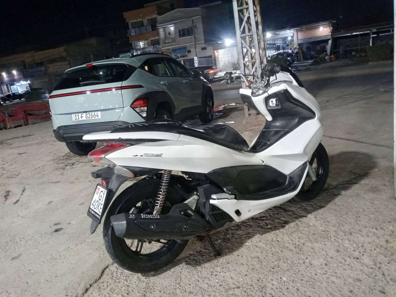 للبيع دراجه pcx ياباني نوزل خطين ستان كهربائي حساس ازدحام  مكينه 150 دراجه جديده  حساس شلعه معدل خير من الله محرك مكفول من فتح تصليح بلاديه  
اشاير 
لايت زينون
بيه مىلاحظه بل تريشه من جوه بسيطه 
كفراتها نضافه70%100
مكان بغداد الدوره ابو دشير 
 السعر مليون 450 مجال بسيط
  ***********

