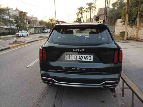 سورينتو 22

كيا سورينتو 2022 Sx Xline prestige
فوول واحد على واحد حرفياً هاي الفول 
مكينه 2500 تيربو أعلى فئة  رقم بغداد 
ماشيه 25 الف 
مواصفاتها /
شاشة عدادات دجيتال وشاشة  كبيره  كامرات 4
كشنات جلد تدفئة وتبريد وكل الكشنات كهربائية حتى الكشنات الخلفية 
سايد بريك دكمة اوتو هولد ستيرن تدفئة عرض الكامرات حساسات امامية وخلفية مع زر اطفاء او تشغيل الحساسات
نضام نزول المنحدرات 
انضمة قيادة ذكية /سمارت -سبورت- ايكو_ ثلج _ عادي _ دفع رباعي 
الرادارات/ تحديد مسار _ حفاظ على الطريق _ بريك تلقائي 
قيادة ذاتية _ رادار تنبيه خلفي _ وضع حر اليدين _ شاشة نفكيشن وتحديد اقرب نقطة للوصول _ نضام تحديد اقصى سرعة في حال اعطاء السيارة لشخص آخر
كشنات منفصلة والداخل جلد مشمشي نضام ترحيب جديد من الشركة 
الكامرات الجانبية تفتح عند الاشارة الى اليمين او اليسار 
سقف بانورما واريل نفكيشن وشاحن وايرلس ويل اكبر حجم 20
جنطة ذكية وكهربائية  وبعد هواي موصفات 
لون السيارة زيتوني . 
الحادثة 5قطع تعديل + لغد 
ابيع صبغ حزام
تصليح درجة ولى

 وجاهزة ماتصرف عليها 
محرك السيارة 2.5 تيربو ذو عزم وسرعة عالية واقتصادية بالوقود 
سعر220 $ وبيه مجال بسيط ***********
