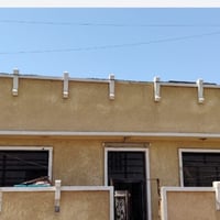 ۔دار للبيع طابق واحد المساحة100متر مربع زراعي بلوك۔يحتوي على ستقبال  غ...