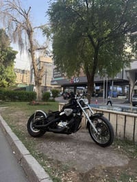 هنودا استد 400 ببر الدراجه المحرك جديد يعني يشك الكاع شك وعليها اكزوز ...