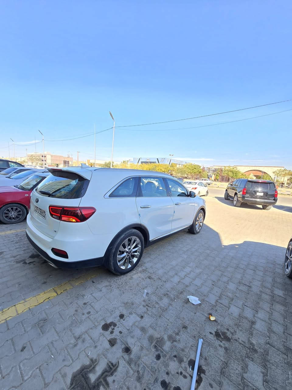 للبيع كيا سورنتو ٢٠٢٠ رقم اربيل  انكليزي ٦ سلندر  مكفوله من ضربه وصبغ وتبديل مكينه وكير على وضع الشركه  ماشيه ٦٢ الف سعرها ٢٥٨ وبيها مجال بسيط النجف الاشرف اتصال ***********
