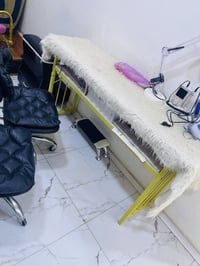 ميز اظافر • مرايا • ستولات