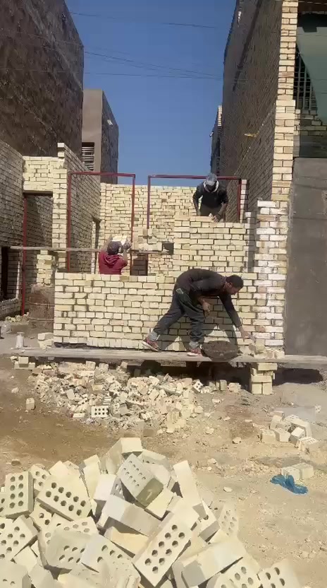 السلام عليكم موجود كادر بناء المعلم احمد المصري شغل درجه اولى استلام مهندس رقم ***********الوتسب
